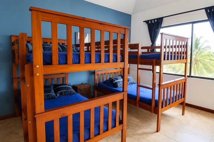 Habitación familiar con literas dobles
