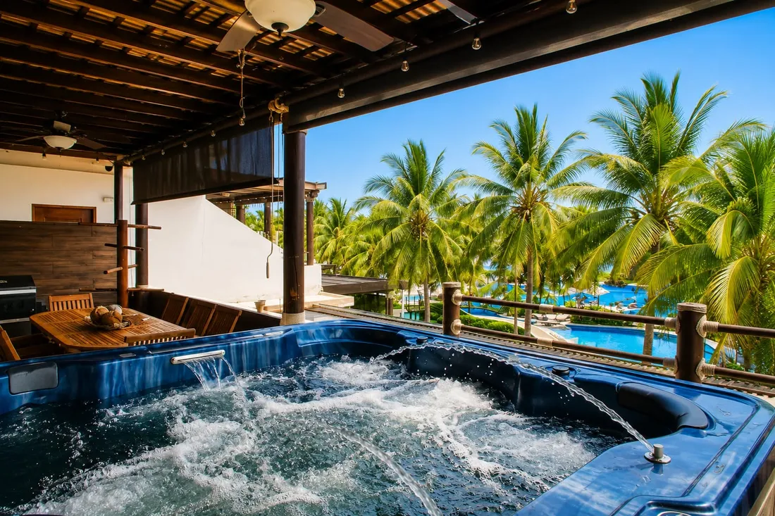 Terraza con jacuzzi privado